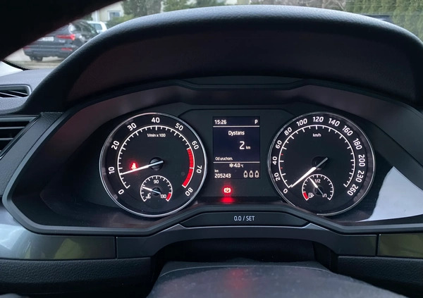 Skoda Superb cena 72900 przebieg: 208500, rok produkcji 2020 z Wołomin małe 154